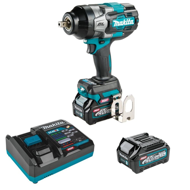 Makita GWT03D 40V max XGT Brushless Cordless 4-Speed High-Torque 1/2 Sq. Drive Impact Wrench Kit w/ Detent Anvil (2.5Ah)